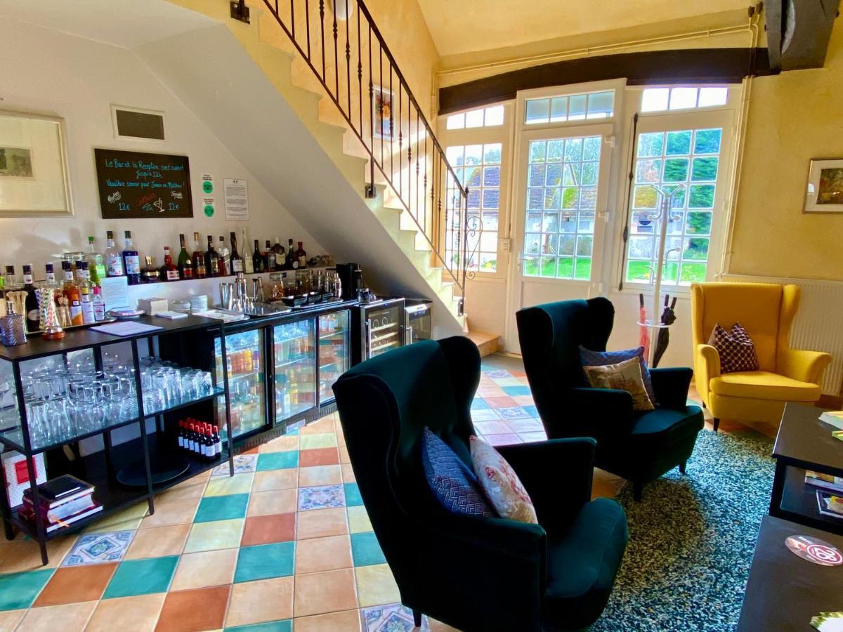 Sans Souci Bed And Breakfast Luxe Heated Pool And Restaurant Luzille Ngoại thất bức ảnh
