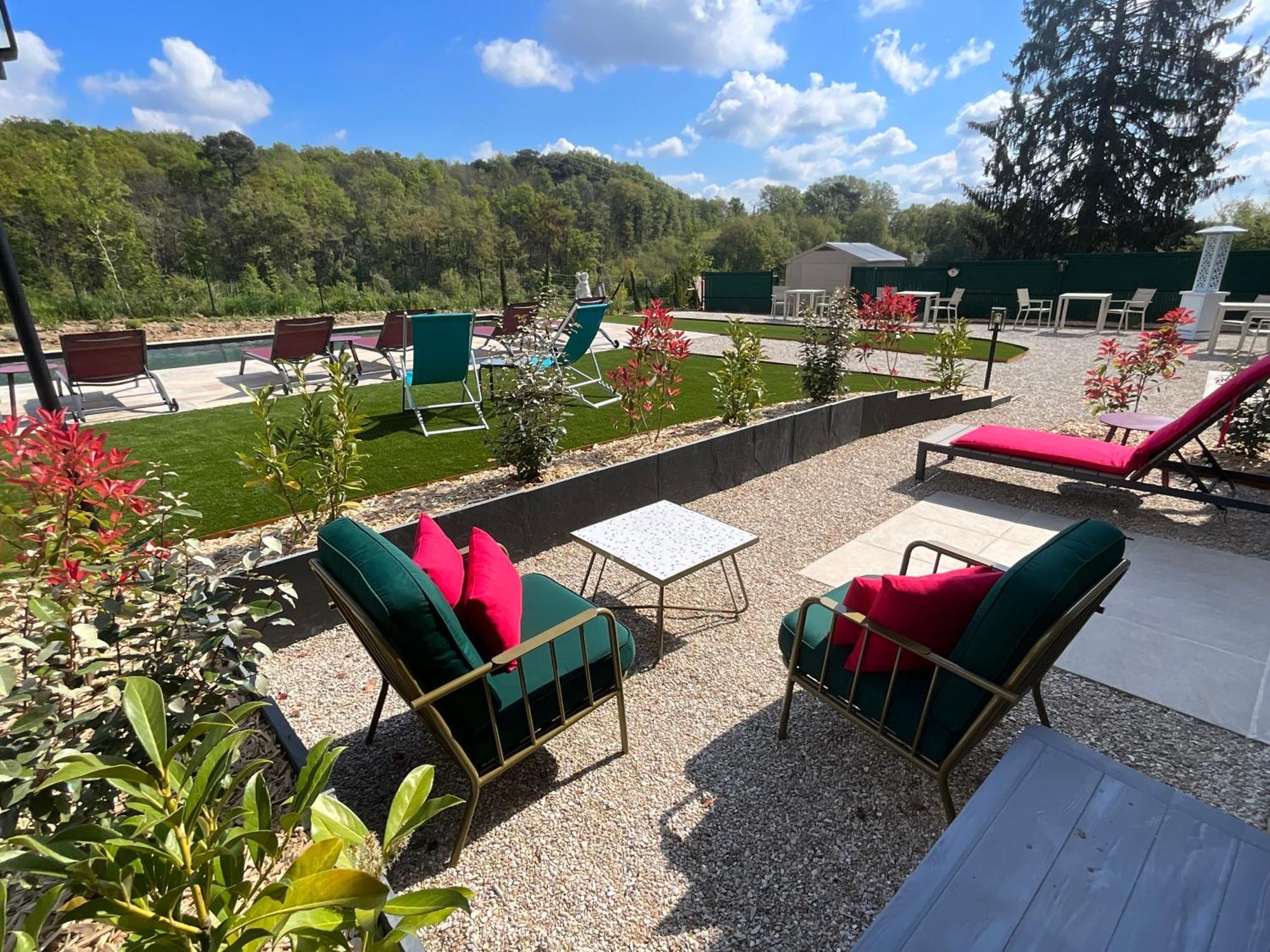 Sans Souci Bed And Breakfast Luxe Heated Pool And Restaurant Luzille Ngoại thất bức ảnh