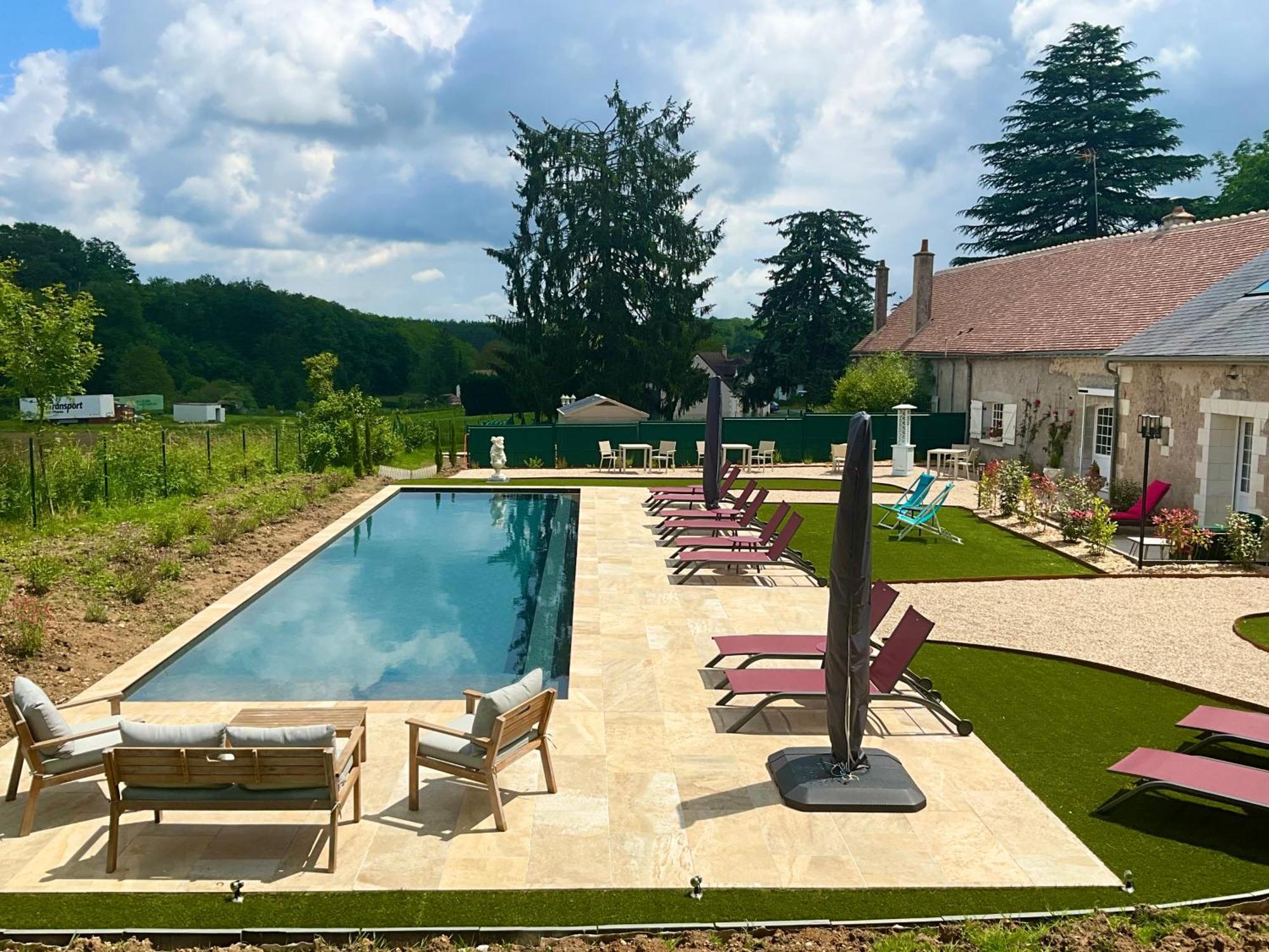 Sans Souci Bed And Breakfast Luxe Heated Pool And Restaurant Luzille Ngoại thất bức ảnh
