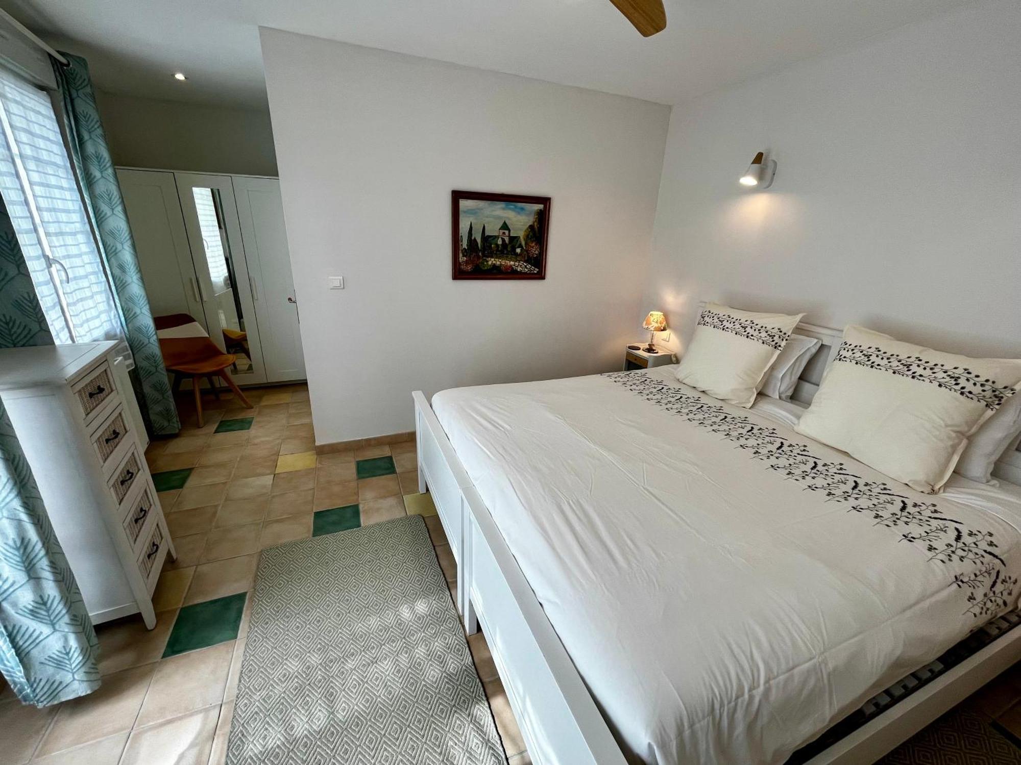 Sans Souci Bed And Breakfast Luxe Heated Pool And Restaurant Luzille Phòng bức ảnh